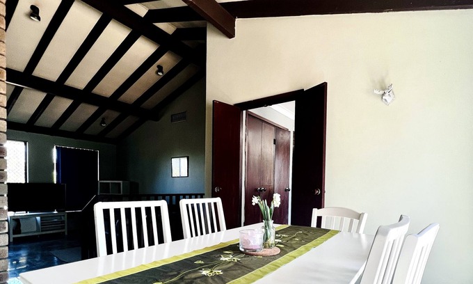 Booragoon House | 15% OFF/Long Stay /Cosy Queen Bedroom Near City/Swan River/Fremantle In a House