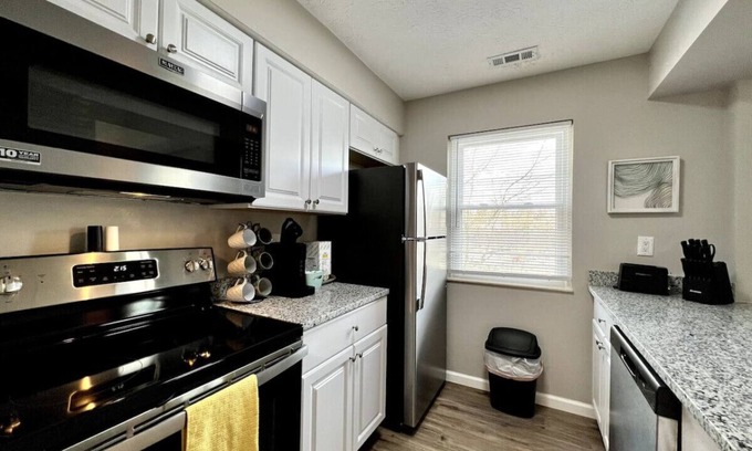 Middletown Apartment | 1520 F Bonita · TWO Bedroom Unit in Middletown w Private Laundry