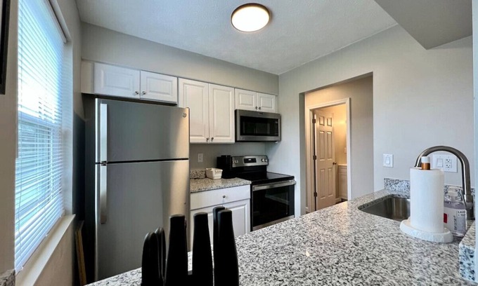 Middletown Condo | 1520 H Bonita · Hidden Two Bedroom Middletown w Private Laundry