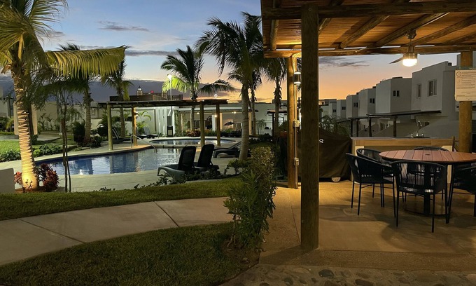 Cerritos House | 1537 Casa Las Conchas