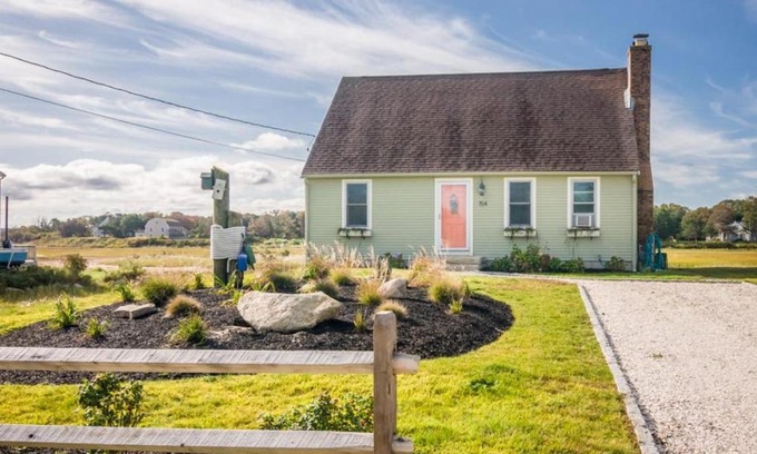 East Sandwich House | 154 North Shore Boulevard East Sandwich - Cape Cod