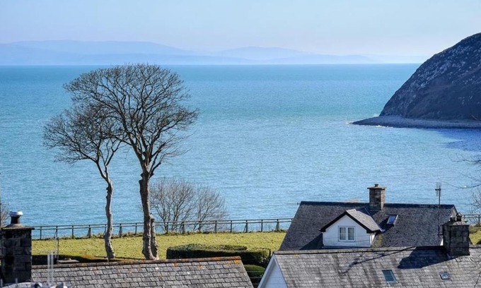 Llanbedrog House | 16 Glyn y Marian