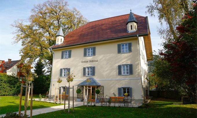 Aigen Hotel | 16 m² Hotel ∙ 1 bedroom ∙ 2 guests