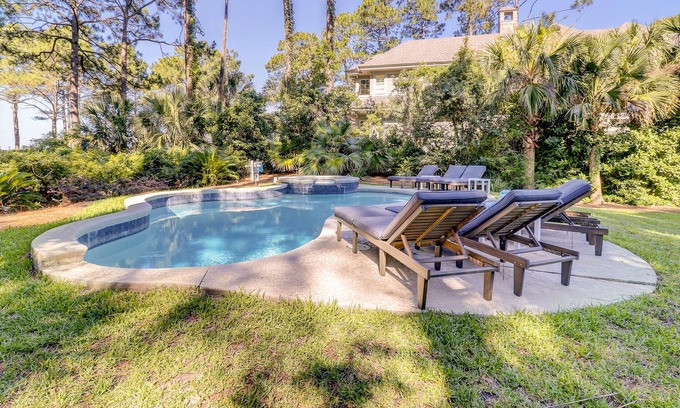 Sea Pines House | 16 Painted Bunting