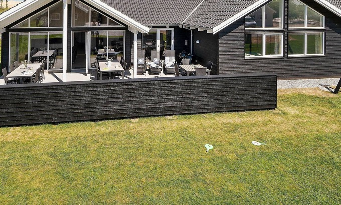 Olpenitz House | 16 person holiday home in Hasselberg