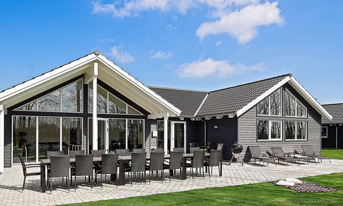 Olpenitz House | 16 person holiday home in Hasselberg