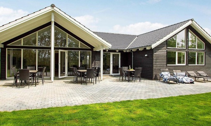 Olpenitz House | 16 person holiday home in Hasselberg