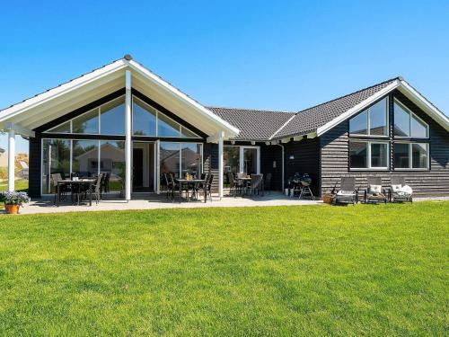 Olpenitz House | 16 person holiday home in Hasselberg