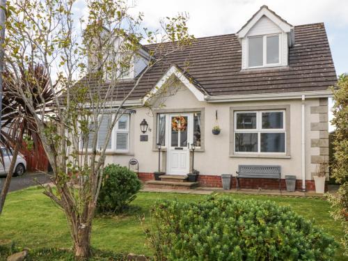 Ballycastle House | 16 Whitehall Place