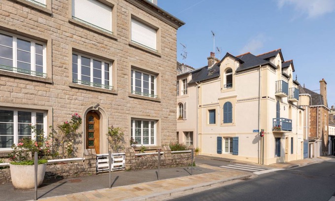 Dinard Apartment | 160 m² Apartment ∙ 4 bedrooms ∙ 8 guests
