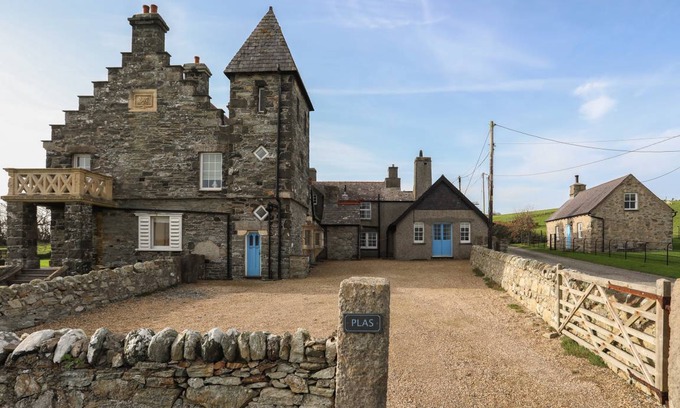 Rhoscolyn Cottage | 160 m² Cottage ∙ 5 bedrooms ∙ 10 guests