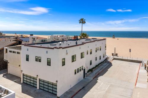 Balboa Peninsula Apartment | 1628 West Oceanfront Oasis 6