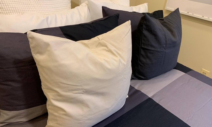 Industry Apartment | 1631 4B · Simply Perfect 2bed Apt-20 min to NYC/Parking Avai