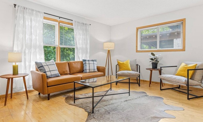 Merriam Park House | 1663 Selby · Capital Charm: Large Group Getaway