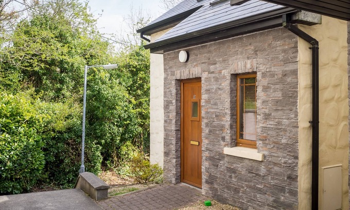 Clifden House | 17 Canons Lane