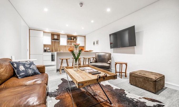 Westcliff Apartment | 17 Marine - 2 Bedroom Garden Apt104