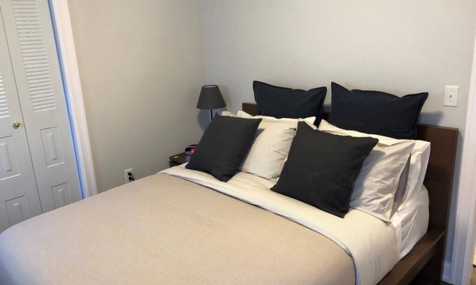 Industry Apartment | 1703 1D · Outstanding 1bed Apt/20 min to NYC-Parking Avail