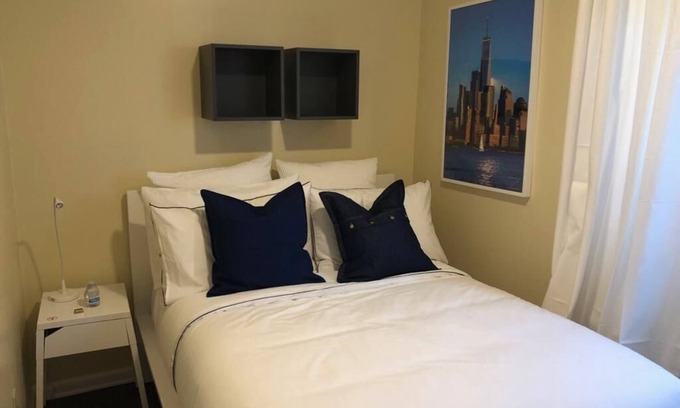 Industry Apartment | 1703 5G · Blue Gem 2bed Apt-20 min to NYC/Parking Avail.