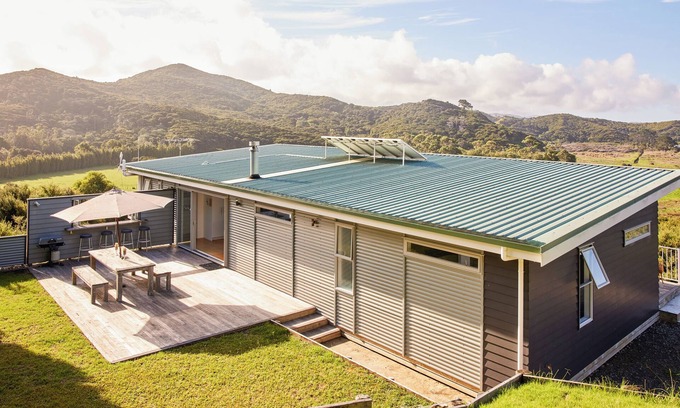 Tryphena House | 175° East - Ruru House