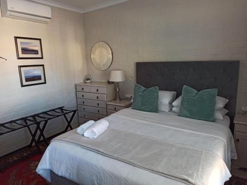Brackenfell Apartment | 17Peppertree