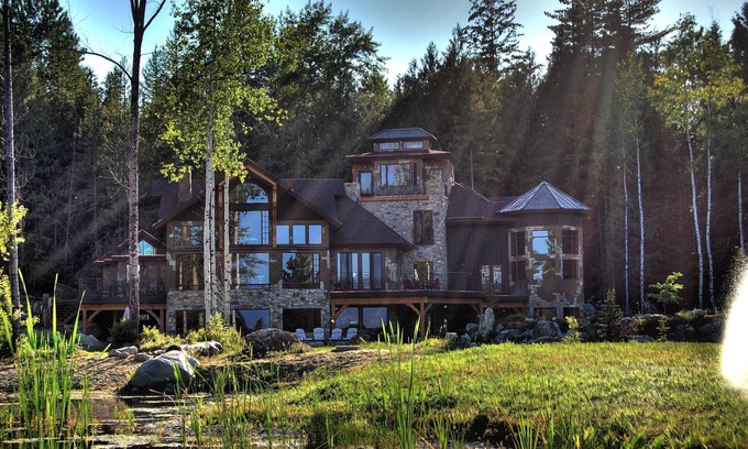 Sandpoint Cabin | 18-acre Italian-Style Mountain Villa: Talus Rock Retreat in Sandpoint, Idaho