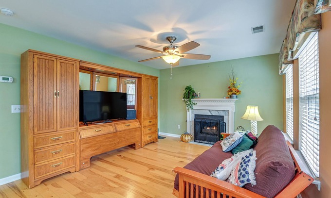 Old Hickory House | 18 Mi to Nashville: Home w/Dedicated Workspace
