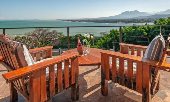 Mountainside Bed & Breakfast | 18 On Kloof Guest House