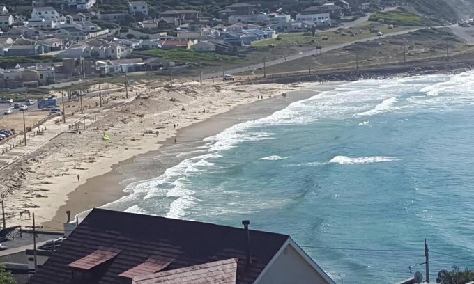Glencairn Apartment | 18 Steps - Seaside Cottage with breathtaking views