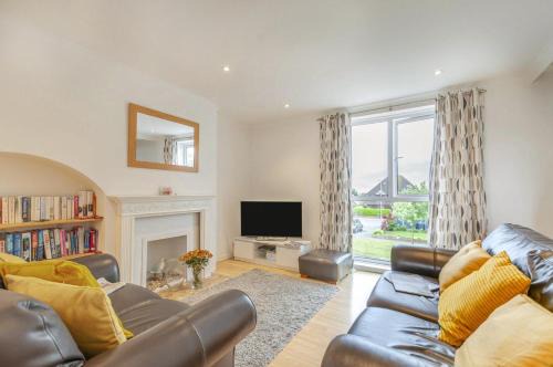 Broadstairs House | 18 Stone Gardens