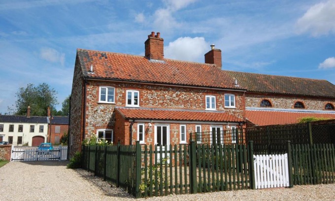 East Rudham House | 18 The Green