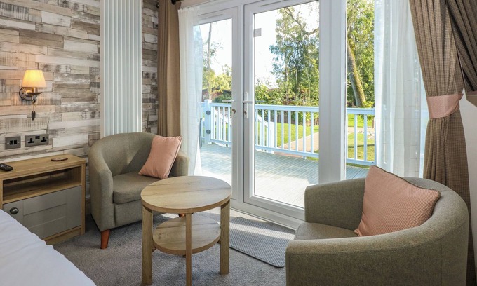 Tattershall Cottage | 18 Woodlands Retreat