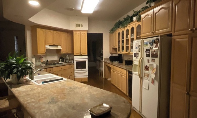 Playa Del Rey House | 180 degrees of SENSUAL SERENITY. Close or everywhere you want to be