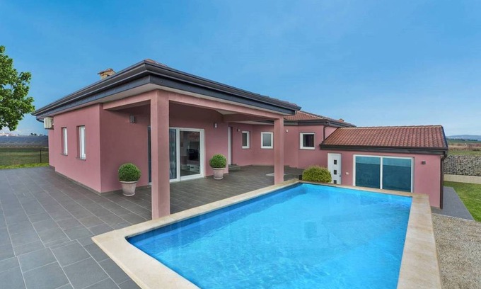 Brtonigla Villa | 180 m² Villa ∙ 3 bedrooms ∙ 8 guests