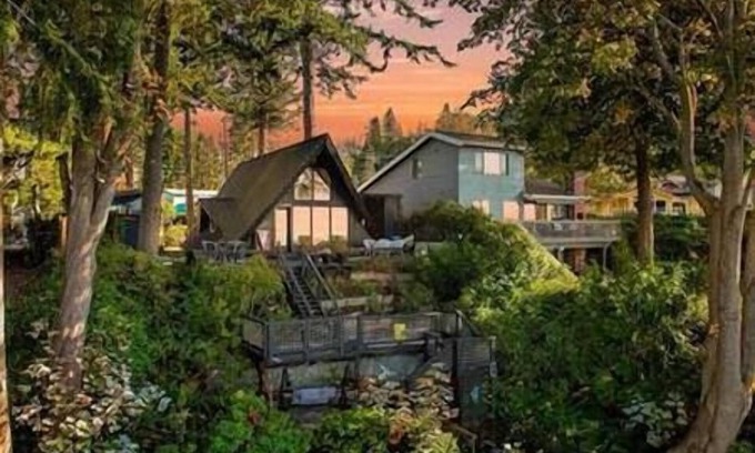 Blaine House | 180° Oceanview A-Frame, Hot Tub, Stairs to Beach, Oceanview, Beach Access, 3 bedroom A-frame