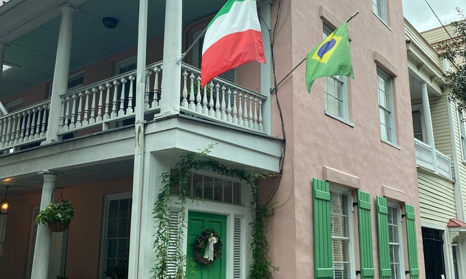 Harleston Village Apartment | 1850’s Charleston Treasure