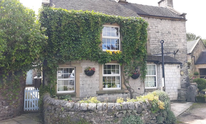Hartington Cottage | 18th century 2 bed cottage in Hartington with private garden