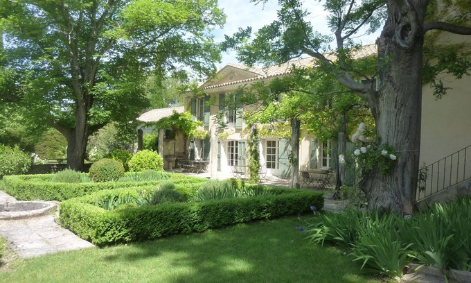 Caromb House | 18th century family House , in quiet 5000 acres park of old trees,olive orchards