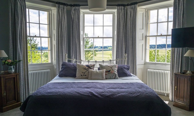 Louth Bed & Breakfast | 18th Century House surrounded by beautiful views, providing outstanding luxury