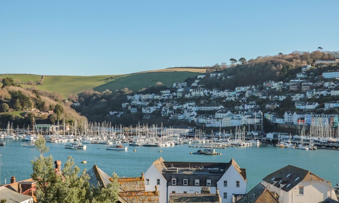 Dartmouth Cottage | 19 Above Town