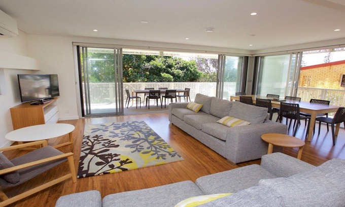 Currimundi Apartment | 19 Hume Parade unit 1 Currimundi QLD 4551