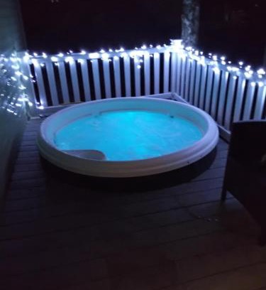 Tattershall Resort | 19 Laurel Close Highly recommended 6 berth holiday home with hot tub in prime location