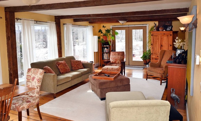Moscow House | 1920's Renovated Farm House, 4 seasons close to Stowe, Vermont