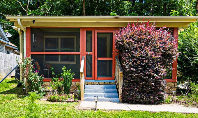 Chimney Rock House | 1920s artsy cottage with Chimney Rock views, yard, sauna, & firepit - dogs ok
