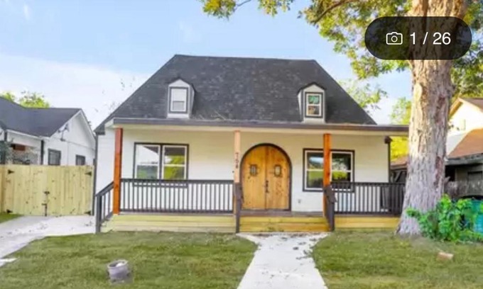 Beacon Hill House | 1925 NEW Charming Fr Bungalow by Riverwalk