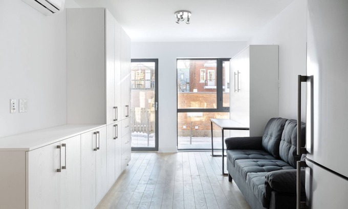 Hochelaga-Maisonneuve Apartment | #193 Cozy Studio with Rooftop Terrace