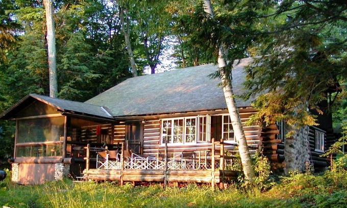 Glen Arbor Cabin | 1936 Lakefront Log Cabin - Historic Big Glen Lake Family Retreat Dunes Lakeshore