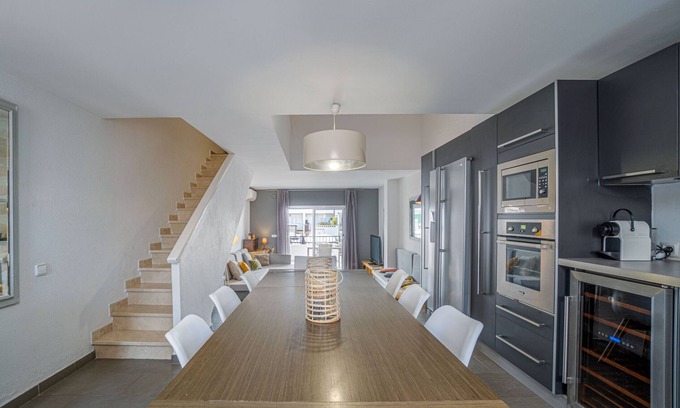 Empuriabrava Ski Chalet | 195-Beautiful canal house with private mooring