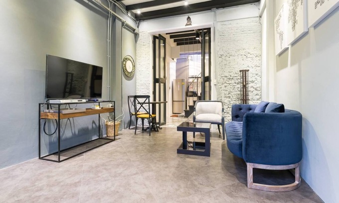 Wang Burapha Phirom House | 196 Oldtown Chic