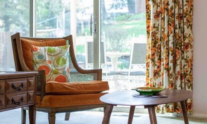 Parma House | 1960s Retro Experience