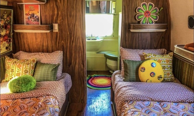 Irwin House | 1972 Groovy Airstream - Walking distance to the Snake River